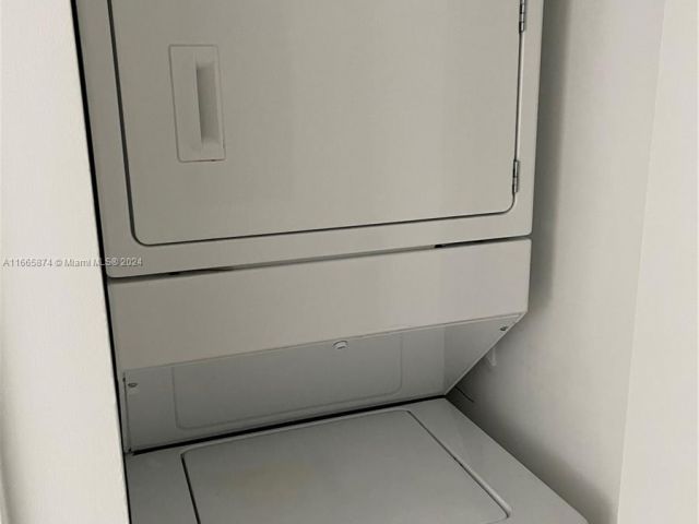 Apartment for sale  Unit #4006 - photo 5614166