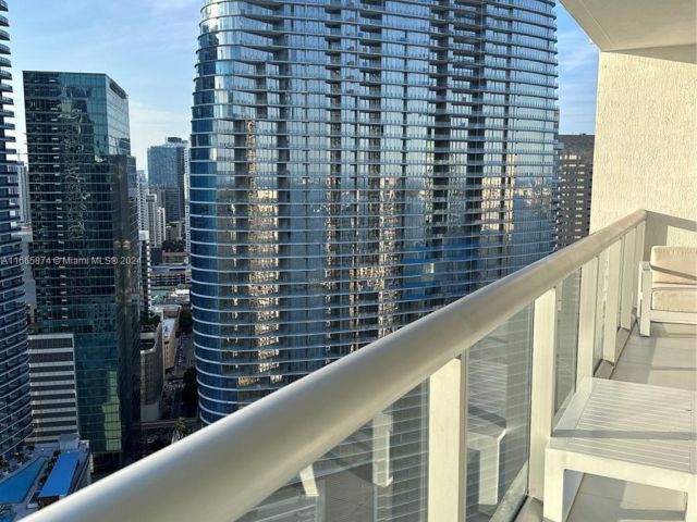 Apartment for sale  Unit #4006 - photo 5614178