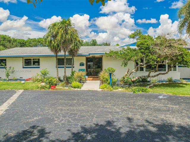 Home for sale at 17421 SW 300th St - photo 5788757