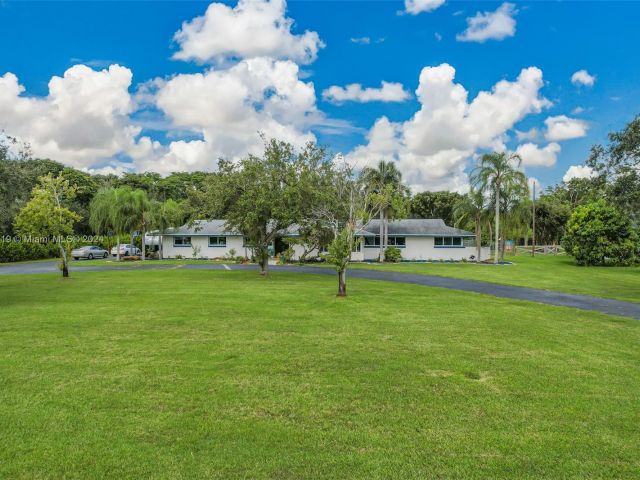 Home for sale at 17421 SW 300th St - photo 5788760