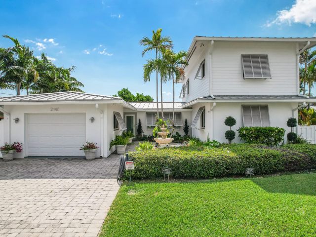 Home for sale at 2140 NE 24th St - photo 5822862