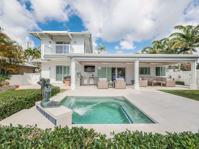 Home for sale at 2140 NE 24th St - photo 5822863