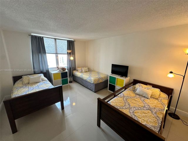 Apartment for sale  Unit #904 - photo 5629732