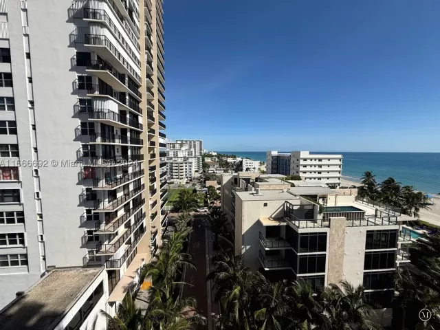 2-bedroom condo for sale in Hollywood - 2201 S Ocean Dr 904 - MondialRealty