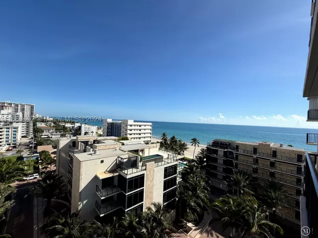 2-bedroom condo for sale in Hollywood - 2201 S Ocean Dr 904 - MondialRealty