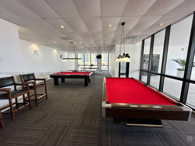 2-bedroom condo for sale in Hollywood - 2201 S Ocean Dr 904 - MondialRealty