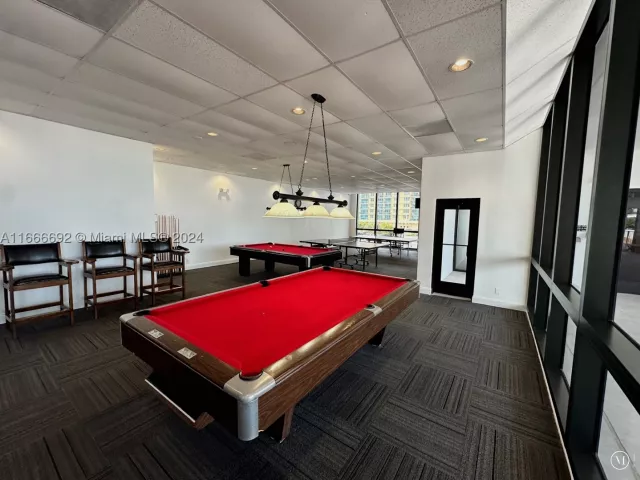 2-bedroom condo for sale in Hollywood - 2201 S Ocean Dr 904 - MondialRealty