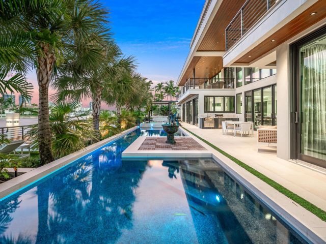 Home for sale at 600 5th Key Dr - photo 5806844