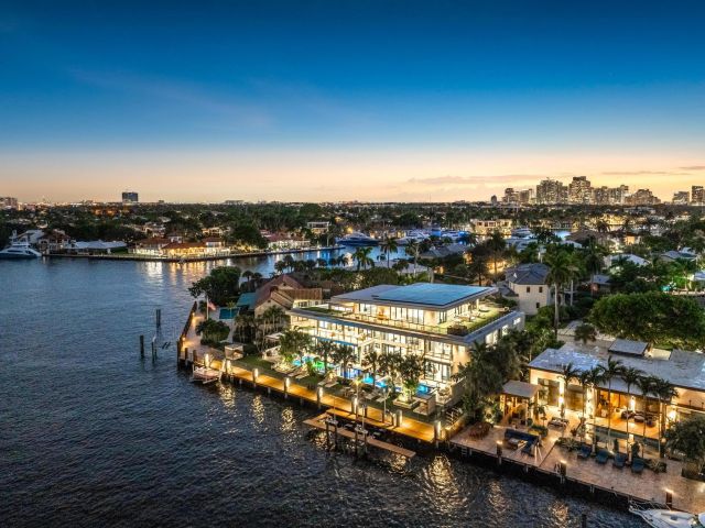 Home for sale at 600 5th Key Dr - photo 5806858