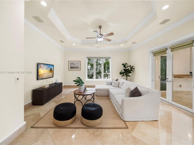 Home for sale at 5770 La Luneta Ave - photo 5552061