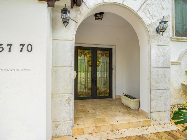 Home for sale at 5770 La Luneta Ave - photo 5552073