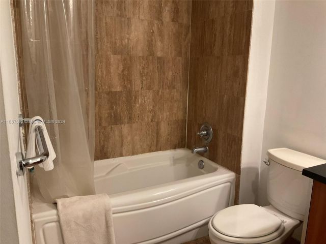 Apartment for sale  Unit #T-1703 - photo 7432575