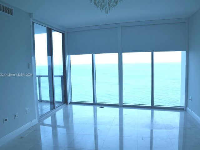 Apartment for sale  Unit #3208 - photo 5670361