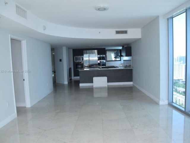 Apartment for sale  Unit #3208 - photo 5670363