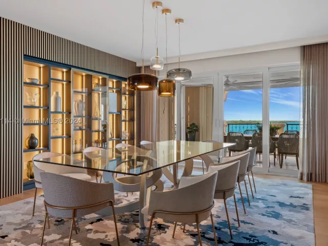 5-bedroom condo for sale in Miami Beach - 5242 Fisher Island Dr 5242 - MondialRealty