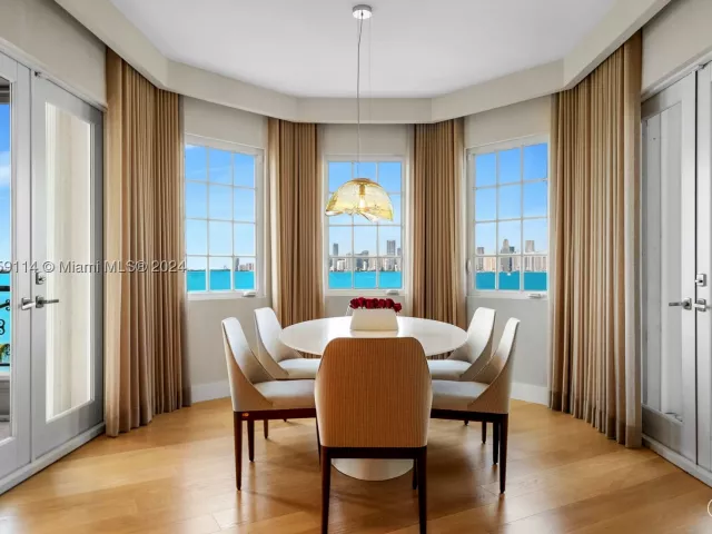 5-bedroom condo for sale in Miami Beach - 5242 Fisher Island Dr 5242 - MondialRealty