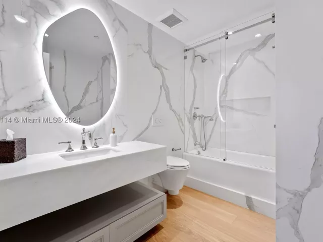 5-bedroom condo for sale in Miami Beach - 5242 Fisher Island Dr 5242 - MondialRealty