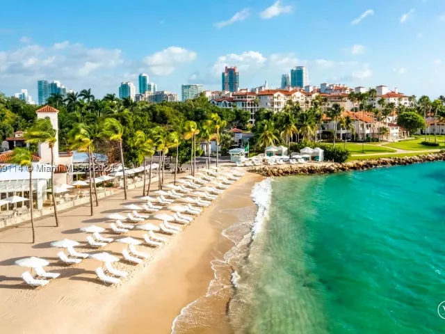 5-bedroom condo for sale in Miami Beach - 5242 Fisher Island Dr 5242 - MondialRealty