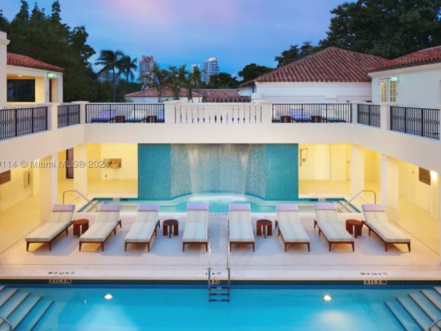 5-bedroom condo for sale in Miami Beach - 5242 Fisher Island Dr 5242 - MondialRealty