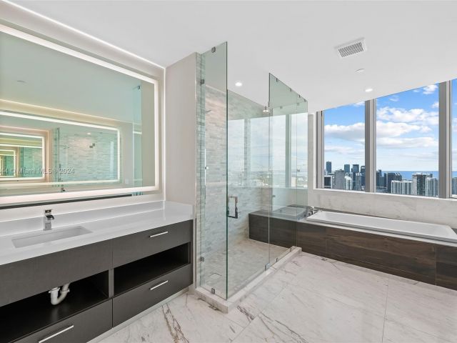 Apartment for sale  Unit #PH 5412 - photo 6922767