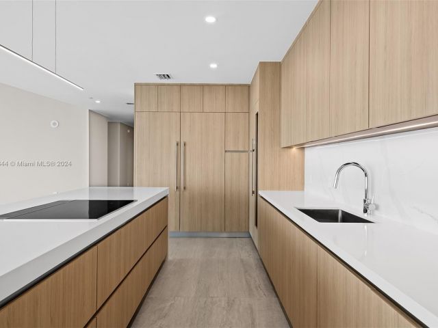 Apartment for sale  Unit #PH 5412 - photo 6922773