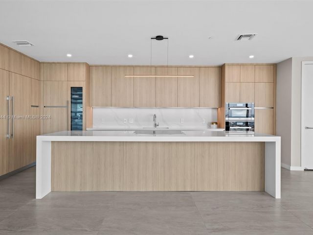 Apartment for sale  Unit #PH 5412 - photo 6922774