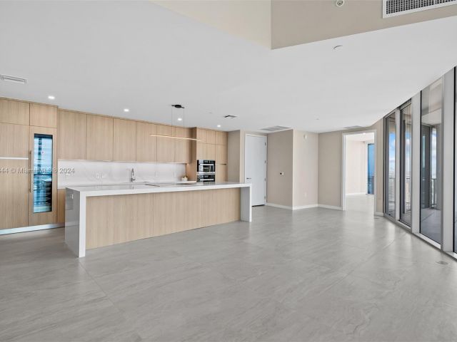 Apartment for sale  Unit #PH 5412 - photo 6922775