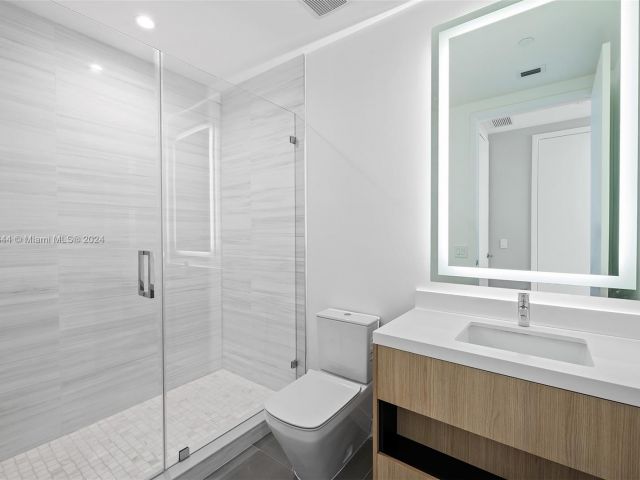 Apartment for sale  Unit #PH 5412 - photo 6922779