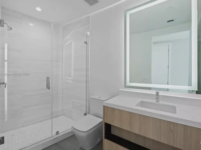 4-bedroom condo for sale in Miami - 851 NE 1st Ave PH 5412 - MondialRealty