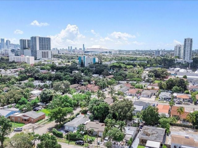 Home for sale at 1810 NW 16th Ter - photo 5730713