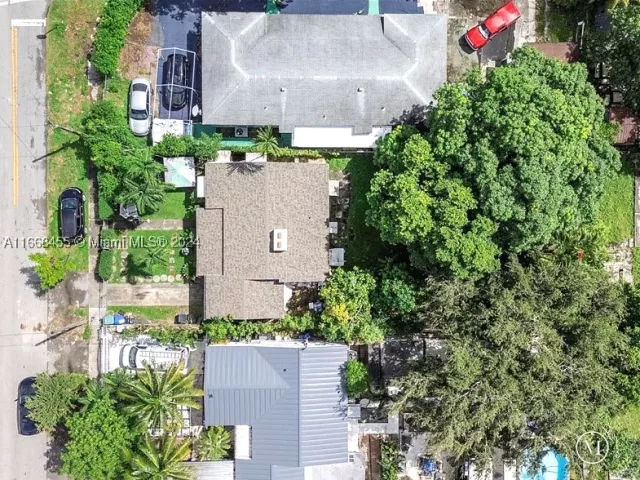 2-bedroom home for sale in Miami - 1810 NW 16th Ter - MondialRealty
