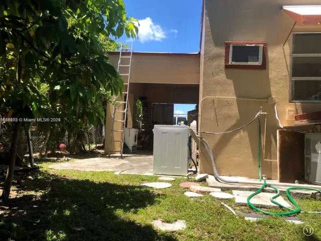 2-bedroom home for sale in Miami - 1810 NW 16th Ter - MondialRealty