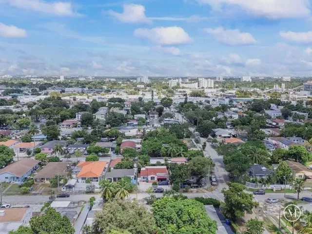 2-bedroom home for sale in Miami - 1810 NW 16th Ter - MondialRealty