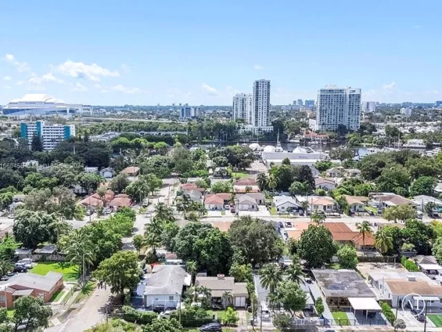2-bedroom home for sale in Miami - 1810 NW 16th Ter - MondialRealty