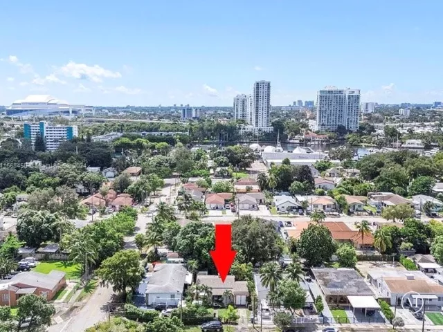 2-bedroom home for sale in Miami - 1810 NW 16th Ter - MondialRealty