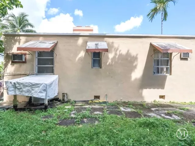2-bedroom home for sale in Miami - 1810 NW 16th Ter - MondialRealty