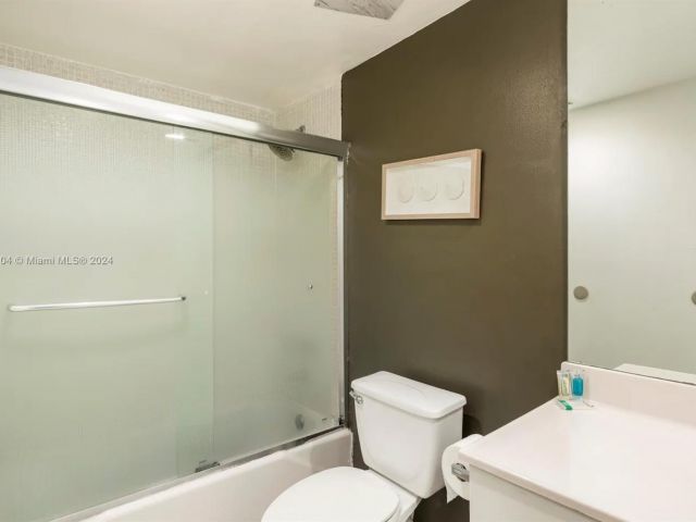 Apartment for sale  Unit #207 - photo 5648343