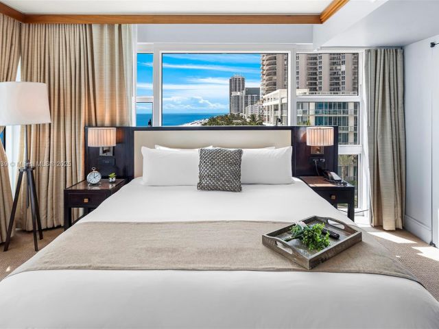 Apartment for rent  Unit # - photo 5683360