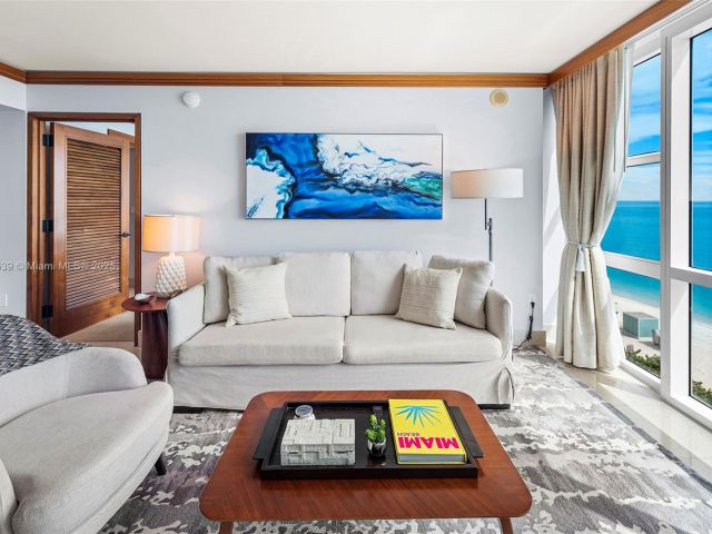 Apartment for rent  Unit # - photo 5683364