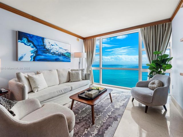 Apartment for rent  Unit # - photo 5683371