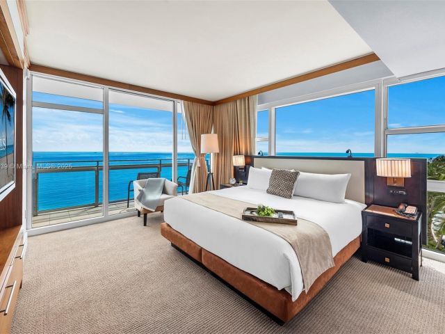 Apartment for rent  Unit # - photo 5683372