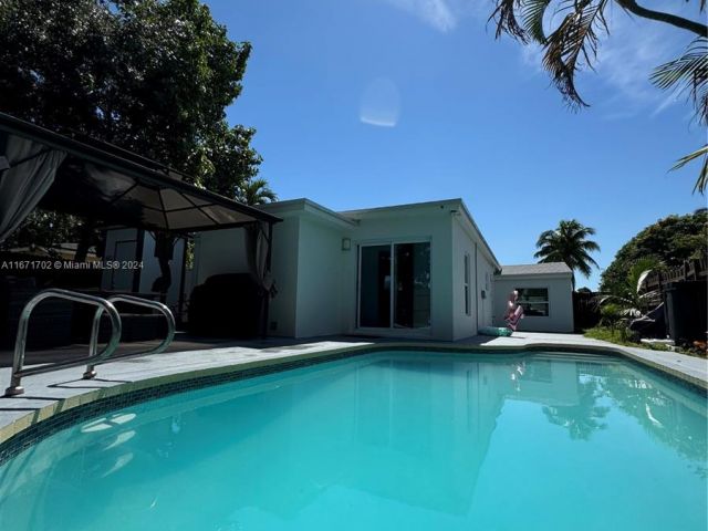 Home for sale at 1829 NE 176th St - photo 5581257