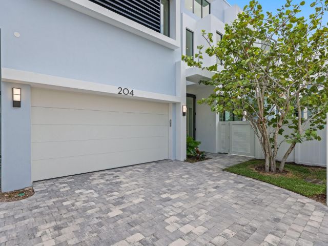 Home for sale at 204 Osceola Park Lane - photo 6265069