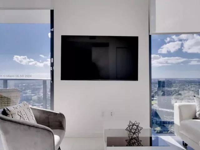 2-bedroom condo for rent in Miami - 501 NE 31st St 3709 - MondialRealty