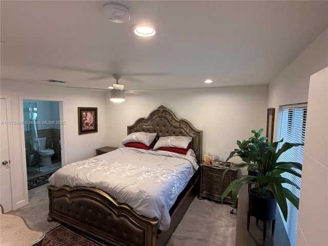 Home for rent at 413 SW 10th St - photo 5537858