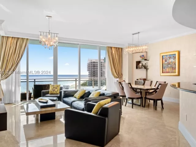 2-bedroom condo for rent in Bal Harbour - 10295 Collins Ave 1605 - MondialRealty