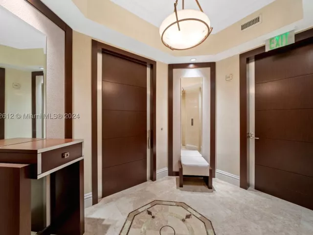 2-bedroom condo for rent in Bal Harbour - 10295 Collins Ave 1605 - MondialRealty