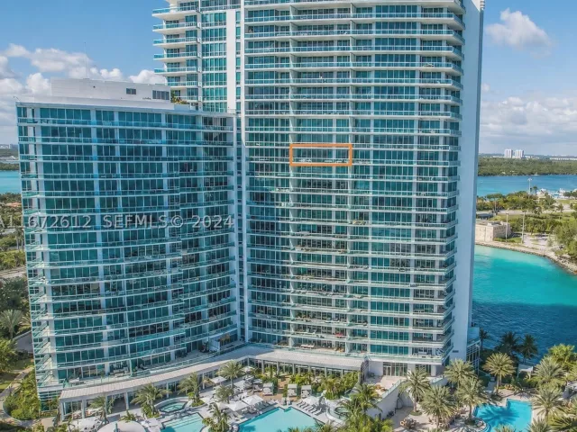 2-bedroom condo for rent in Bal Harbour - 10295 Collins Ave 1605 - MondialRealty
