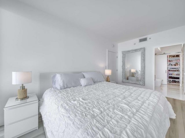 Apartment for sale  Unit #2406 - photo 5697925