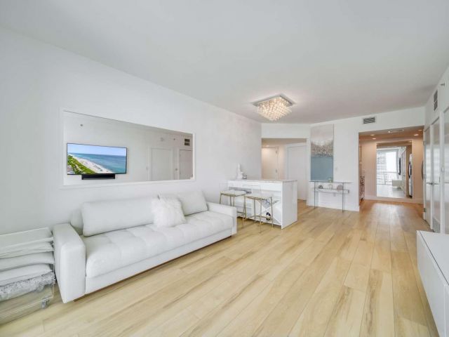 Apartment for sale  Unit #2406 - photo 5697930